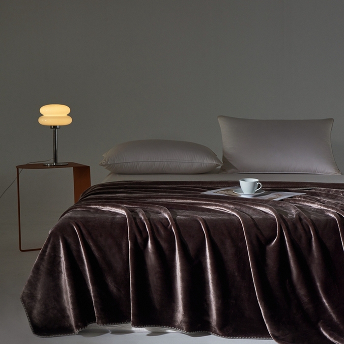 91家纺网 家纺一手货源 找家纺 （总）馨米莱家纺2025新款贝壳边牛奶绒毛毯