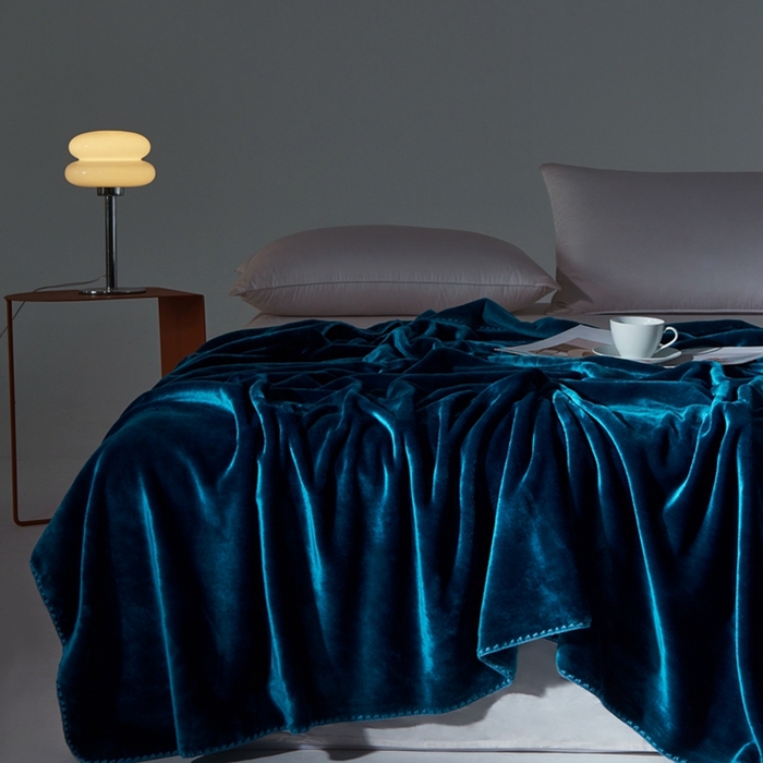 91家纺网 家纺一手货源 找家纺 （总）馨米莱家纺2025新款贝壳边牛奶绒毛毯