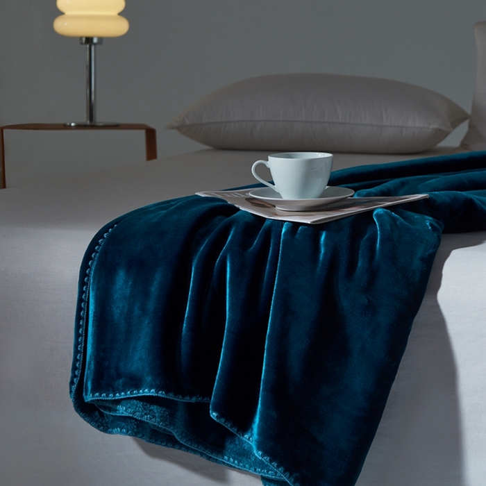 91家纺网 家纺一手货源 找家纺 （总）馨米莱家纺2025新款贝壳边牛奶绒毛毯