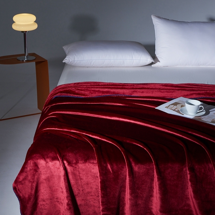 91家纺网 家纺一手货源 找家纺 馨米莱家纺2025新款贝壳边牛奶绒毛毯 安格拉红