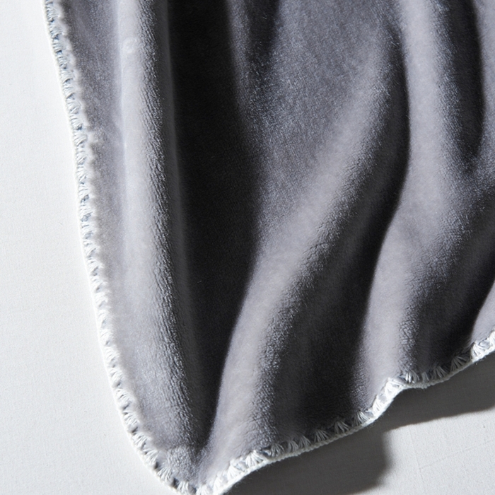 91家纺网 家纺一手货源 找家纺 馨米莱家纺2025新款贝壳边牛奶绒毛毯 高级灰