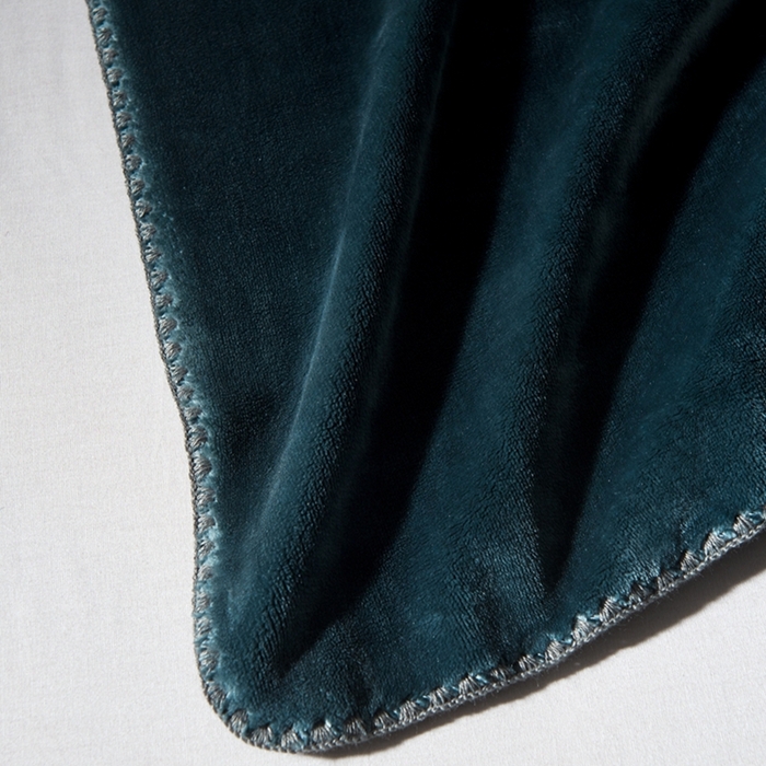 91家纺网 家纺一手货源 找家纺 馨米莱家纺2025新款贝壳边牛奶绒毛毯 墨绿色