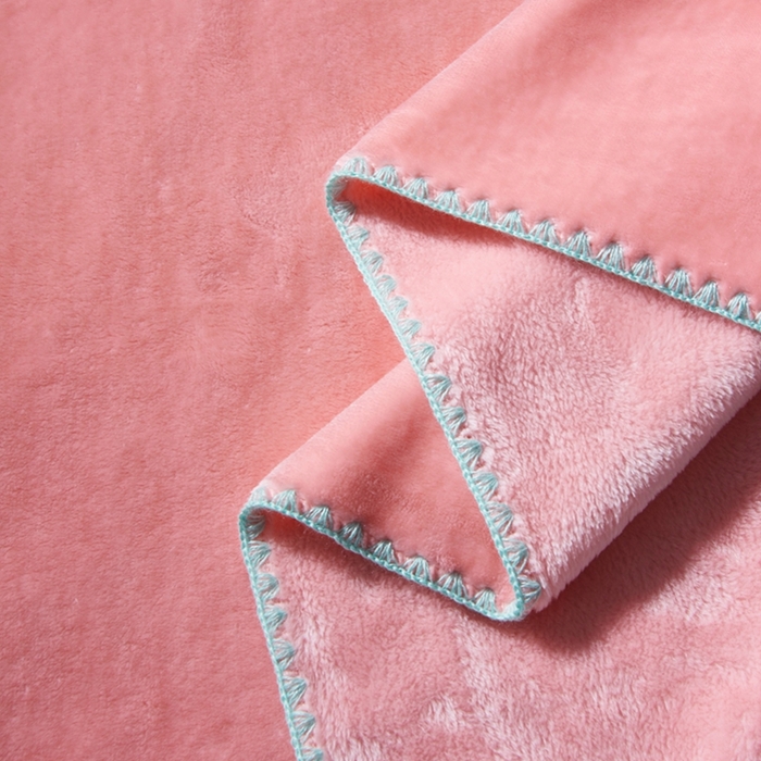 91家纺网 家纺一手货源 找家纺 馨米莱家纺2025新款贝壳边牛奶绒毛毯 樱花粉