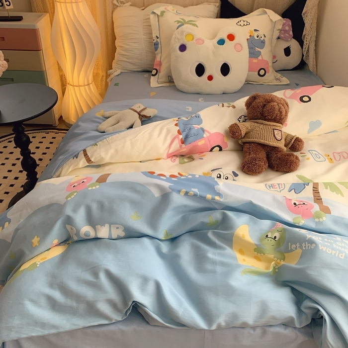 91家纺网 家纺一手货源 找家纺 莱豫家纺 2025春夏新款学生季全棉纯棉印花上下铺三件套学生宿舍三件套 度假恐龙