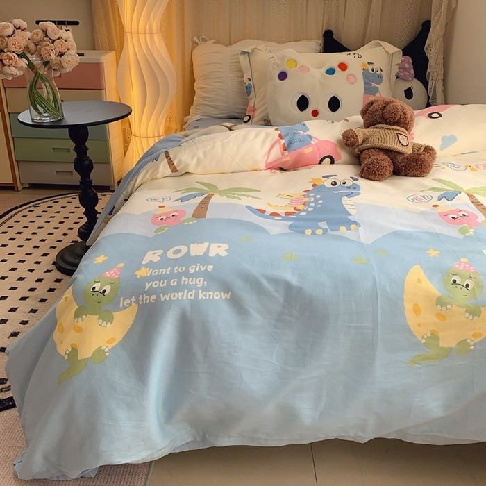 91家纺网 家纺一手货源 找家纺 莱豫家纺 2025春夏新款学生季全棉纯棉印花上下铺三件套学生宿舍三件套 度假恐龙