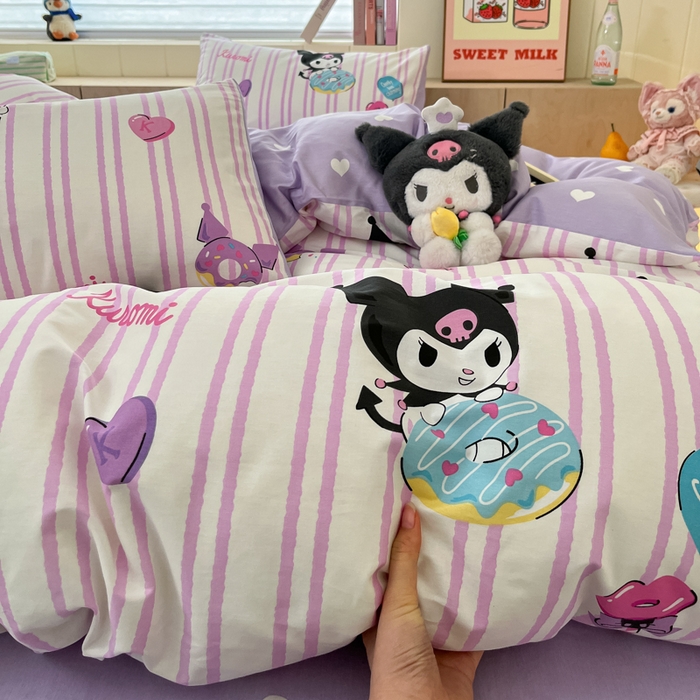 91家纺网 家纺一手货源 找家纺 博雅 2025新款全棉三丽鸥全棉四件套-小版 紫色条纹库洛米