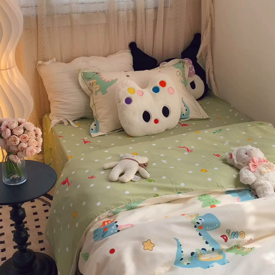 91家纺网 家纺一手货源 找家纺 莱豫家纺 2025春夏新款学生季全棉纯棉印花上下铺三件套学生宿舍三件套 快乐旅行