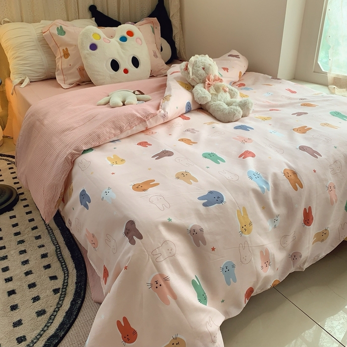 91家纺网 家纺一手货源 找家纺 莱豫家纺 2025春夏新款学生季全棉纯棉印花上下铺三件套学生宿舍三件套 喵星人粉