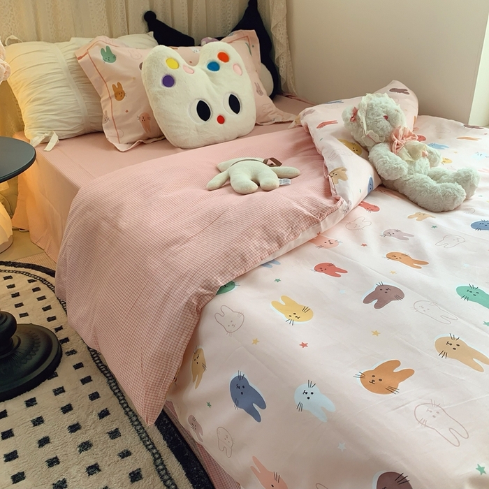 91家纺网 家纺一手货源 找家纺 莱豫家纺 2025春夏新款学生季全棉纯棉印花上下铺三件套学生宿舍三件套 喵星人粉