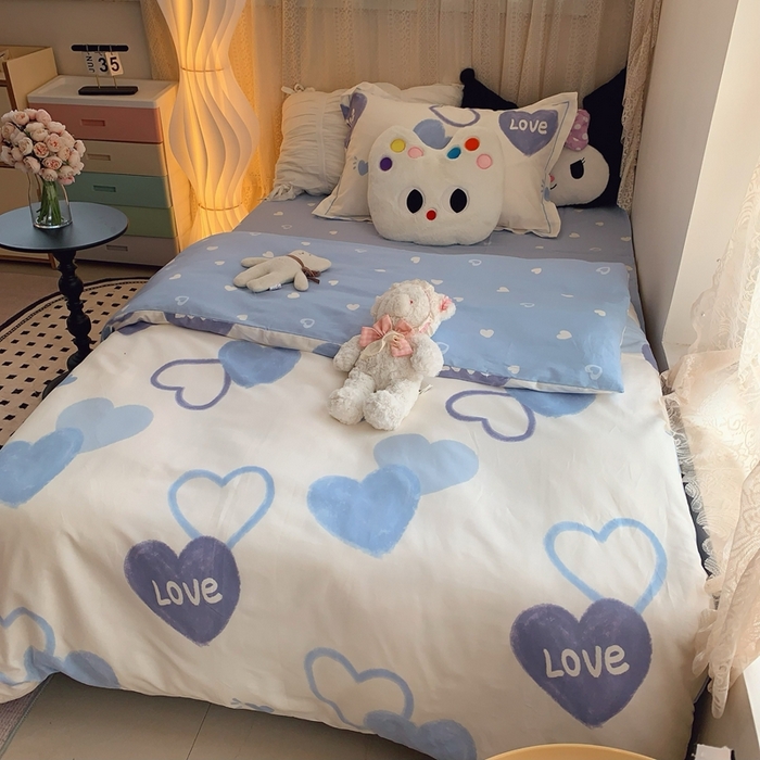 91家纺网 家纺一手货源 找家纺 莱豫家纺 2025春夏新款学生季全棉纯棉印花上下铺三件套学生宿舍三件套 奶油爱心蓝