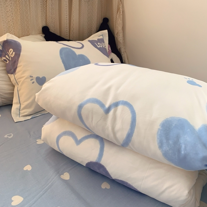 91家纺网 家纺一手货源 找家纺 莱豫家纺 2025春夏新款学生季全棉纯棉印花上下铺三件套学生宿舍三件套 奶油爱心蓝