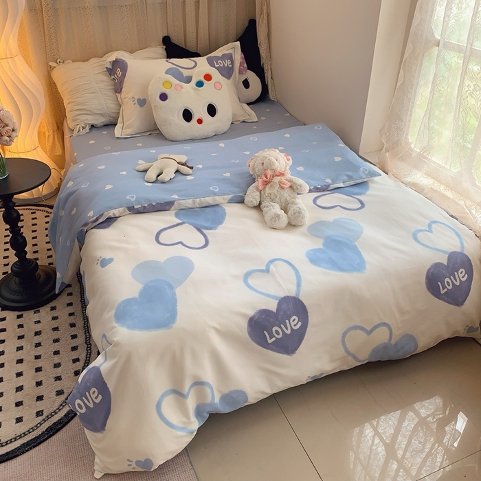 91家纺网 家纺一手货源 找家纺 莱豫家纺 2025春夏新款学生季全棉纯棉印花上下铺三件套学生宿舍三件套 奶油爱心蓝