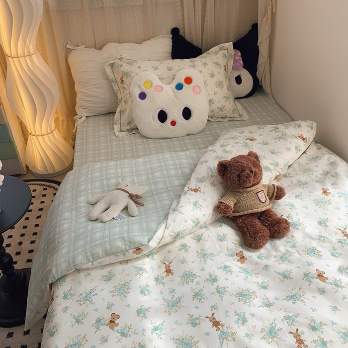 91家纺网 家纺一手货源 找家纺 莱豫家纺 2025春夏新款学生季全棉纯棉印花上下铺三件套学生宿舍三件套 奶油星云