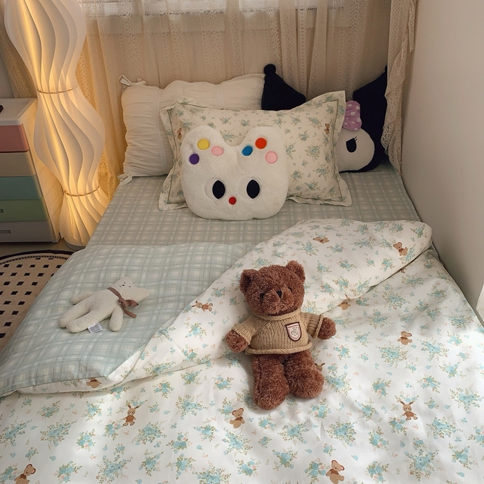 91家纺网 家纺一手货源 找家纺 莱豫家纺 2025春夏新款学生季全棉纯棉印花上下铺三件套学生宿舍三件套 奶油星云