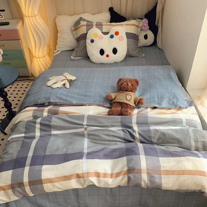 91家纺网 家纺一手货源 找家纺 莱豫家纺 2025春夏新款学生季全棉纯棉印花上下铺三件套学生宿舍三件套 速写格纹