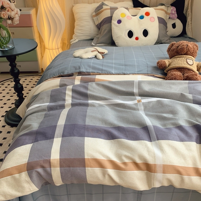 91家纺网 家纺一手货源 找家纺 莱豫家纺 2025春夏新款学生季全棉纯棉印花上下铺三件套学生宿舍三件套 速写格纹