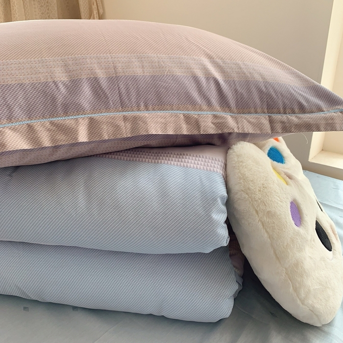 91家纺网 家纺一手货源 找家纺 莱豫家纺 2025春夏新款学生季全棉纯棉印花上下铺三件套学生宿舍三件套 条纹故事