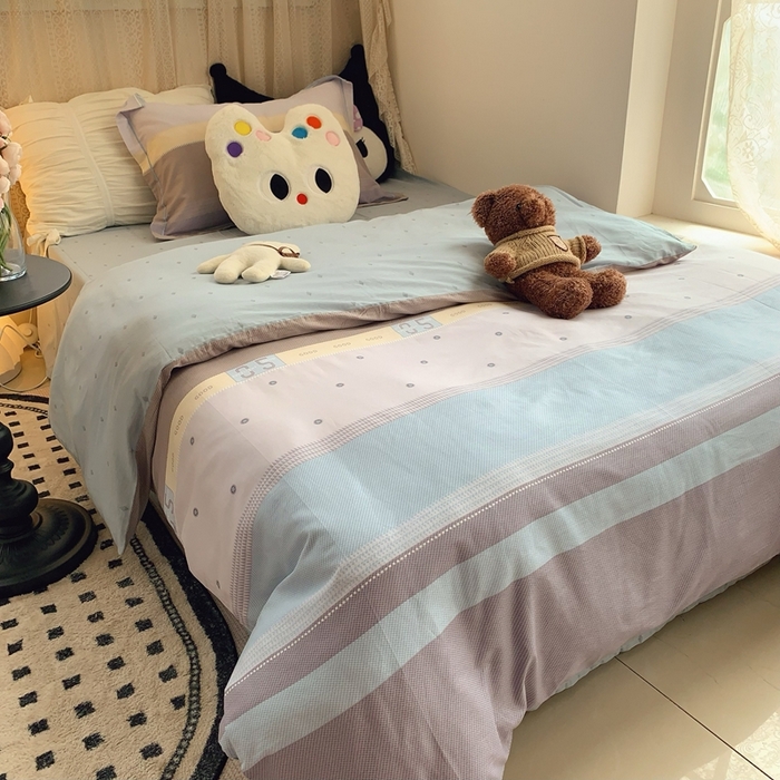 91家纺网 家纺一手货源 找家纺 莱豫家纺 2025春夏新款学生季全棉纯棉印花上下铺三件套学生宿舍三件套 条纹故事