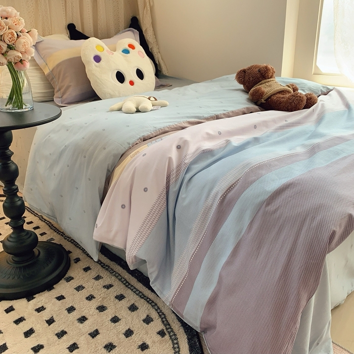 91家纺网 家纺一手货源 找家纺 莱豫家纺 2025春夏新款学生季全棉纯棉印花上下铺三件套学生宿舍三件套 条纹故事