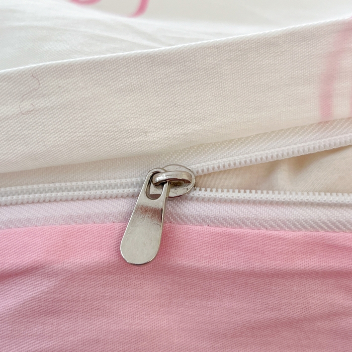 91家纺网 家纺一手货源 找家纺 博雅 2025新款全棉三丽鸥全棉四件套-小版 苹果HELLO KITTY