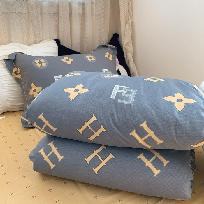 91家纺网 家纺一手货源 找家纺 莱豫家纺 2025春夏新款学生季全棉纯棉印花上下铺三件套学生宿舍三件套 维纳斯