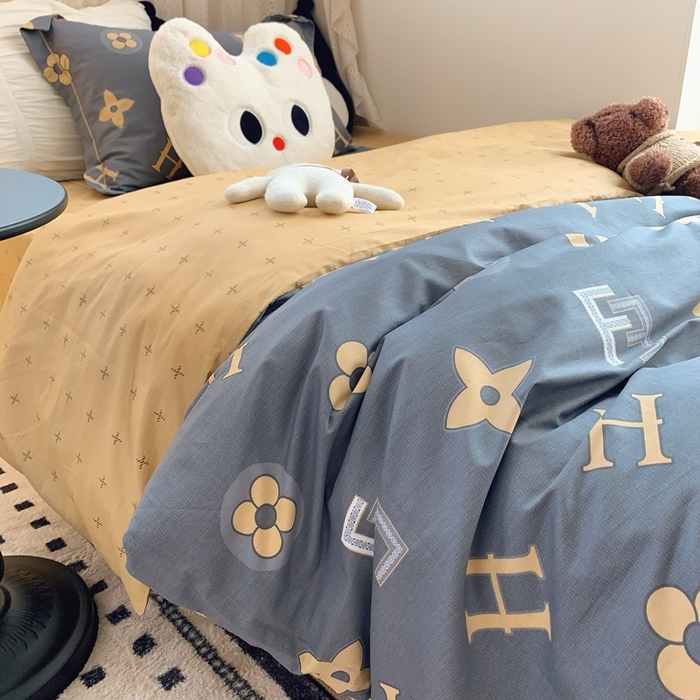 91家纺网 家纺一手货源 找家纺 莱豫家纺 2025春夏新款学生季全棉纯棉印花上下铺三件套学生宿舍三件套 维纳斯