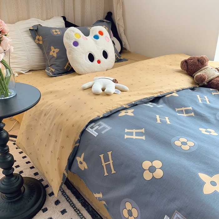 91家纺网 家纺一手货源 找家纺 莱豫家纺 2025春夏新款学生季全棉纯棉印花上下铺三件套学生宿舍三件套 维纳斯