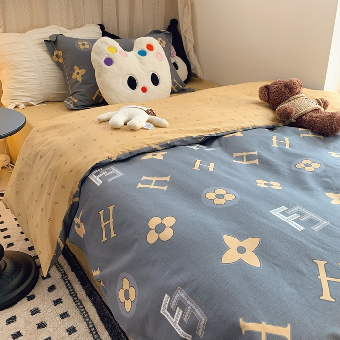 91家纺网 家纺一手货源 找家纺 莱豫家纺 2025春夏新款学生季全棉纯棉印花上下铺三件套学生宿舍三件套 维纳斯