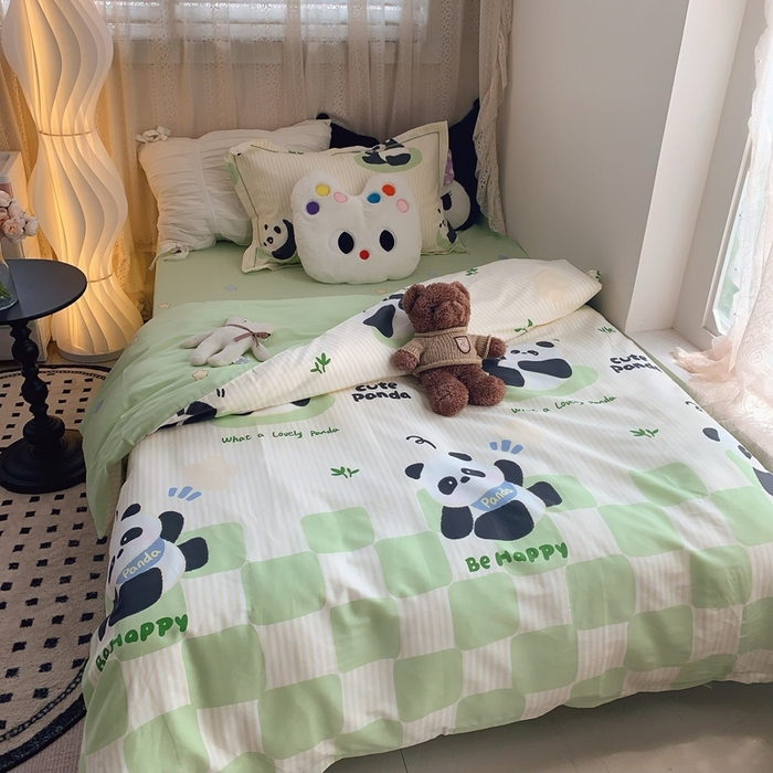 91家纺网 家纺一手货源 找家纺 莱豫家纺 2025春夏新款学生季全棉纯棉印花上下铺三件套学生宿舍三件套 小熊猫绿
