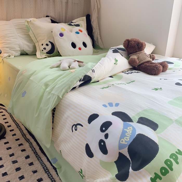 91家纺网 家纺一手货源 找家纺 莱豫家纺 2025春夏新款学生季全棉纯棉印花上下铺三件套学生宿舍三件套 小熊猫绿