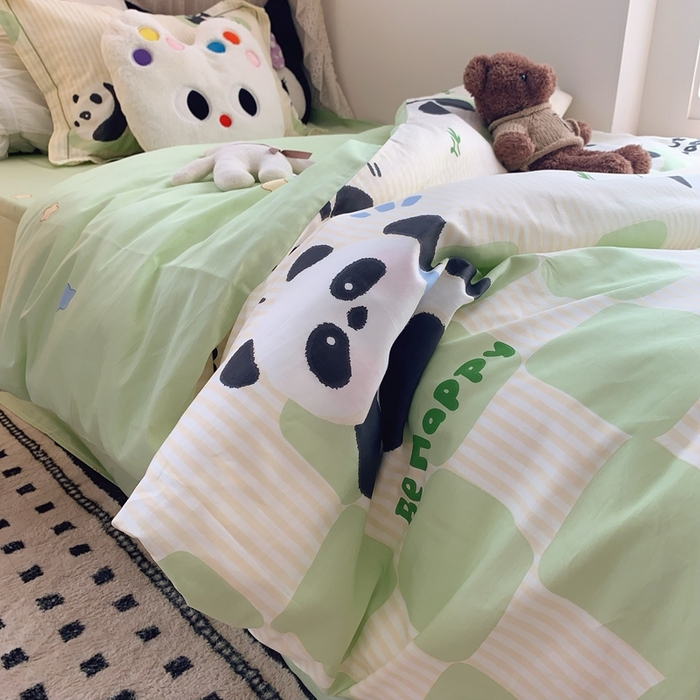 91家纺网 家纺一手货源 找家纺 莱豫家纺 2025春夏新款学生季全棉纯棉印花上下铺三件套学生宿舍三件套 小熊猫绿