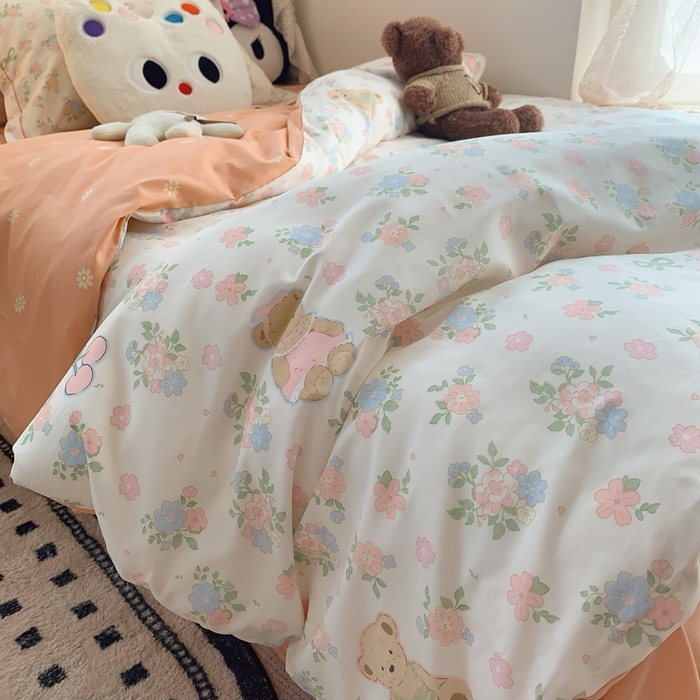 91家纺网 家纺一手货源 找家纺 莱豫家纺 2025春夏新款学生季全棉纯棉印花上下铺三件套学生宿舍三件套 熊熊花语