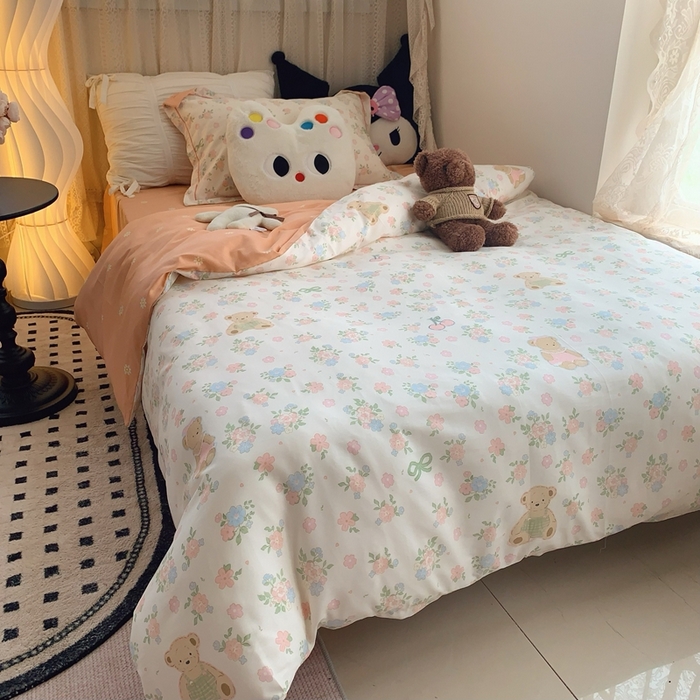 91家纺网 家纺一手货源 找家纺 莱豫家纺 2025春夏新款学生季全棉纯棉印花上下铺三件套学生宿舍三件套 熊熊花语