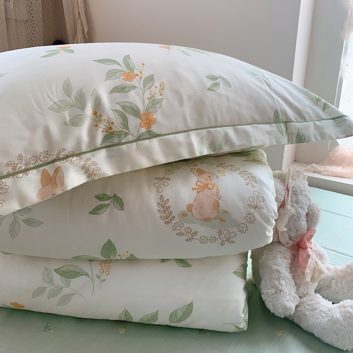 91家纺网 家纺一手货源 找家纺 莱豫家纺 2025春夏新款学生季全棉纯棉印花上下铺三件套学生宿舍三件套 伊人兔