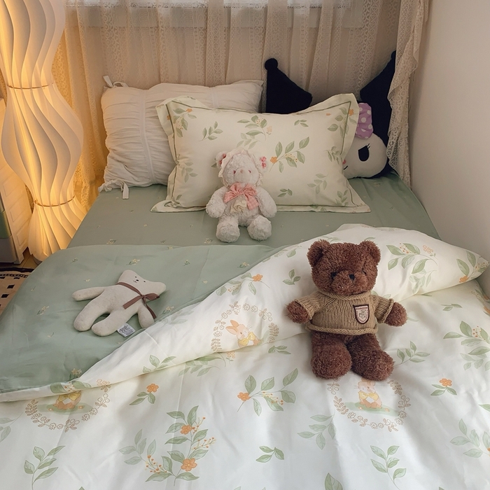 91家纺网 家纺一手货源 找家纺 莱豫家纺 2025春夏新款学生季全棉纯棉印花上下铺三件套学生宿舍三件套 伊人兔