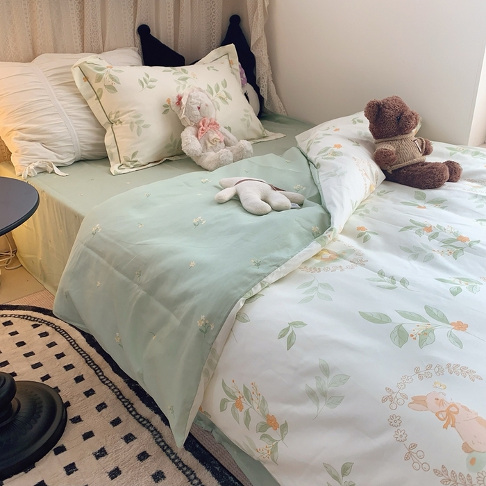 91家纺网 家纺一手货源 找家纺 莱豫家纺 2025春夏新款学生季全棉纯棉印花上下铺三件套学生宿舍三件套 伊人兔