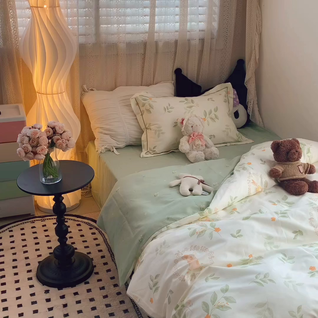 91家纺网 家纺一手货源 找家纺 莱豫家纺 2025春夏新款学生季全棉纯棉印花上下铺三件套学生宿舍三件套 伊人兔