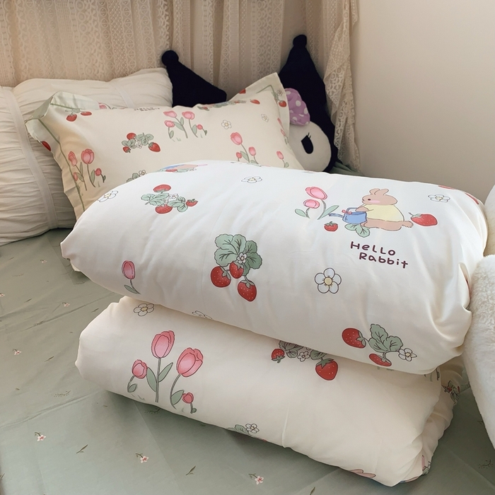 91家纺网 家纺一手货源 找家纺 莱豫家纺 2025春夏新款学生季全棉纯棉印花上下铺三件套学生宿舍三件套 元气小兔