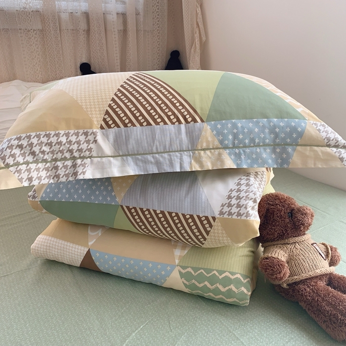 91家纺网 家纺一手货源 找家纺 莱豫家纺 2025春夏新款学生季全棉纯棉印花上下铺三件套学生宿舍三件套 云峰绿