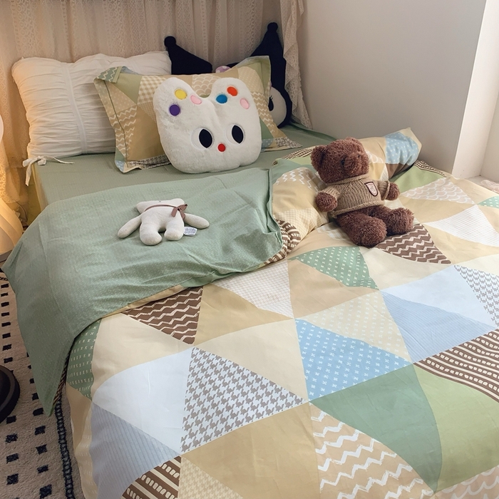 91家纺网 家纺一手货源 找家纺 莱豫家纺 2025春夏新款学生季全棉纯棉印花上下铺三件套学生宿舍三件套 云峰绿