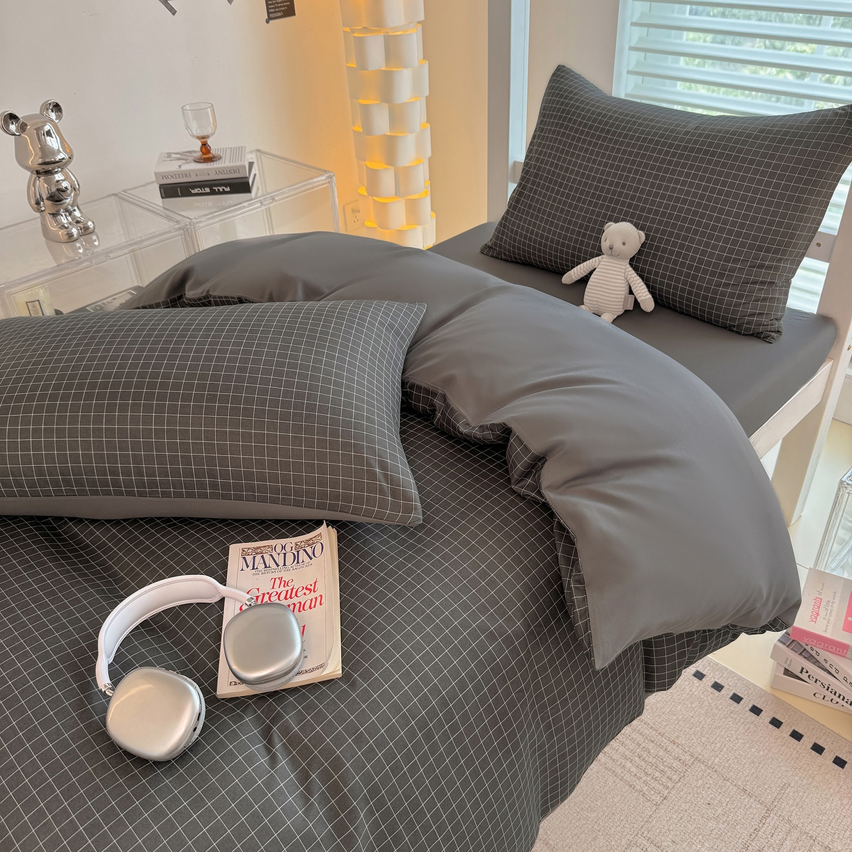 91家纺网 家纺一手货源 找家纺 十一家居2025年新款ins风A类亲肤水洗棉学生宿舍三件套——悸动系列 黑小格+铅灰