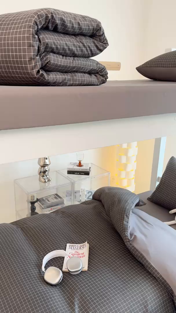 91家纺网 家纺一手货源 找家纺 十一家居2025年新款ins风A类亲肤水洗棉学生宿舍三件套——悸动系列 黑小格+铅灰