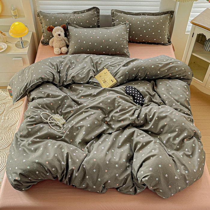 91家纺网 家纺一手货源 找家纺 布可家纺 2025新款水洗磨毛时尚印花四件套 浆果灰