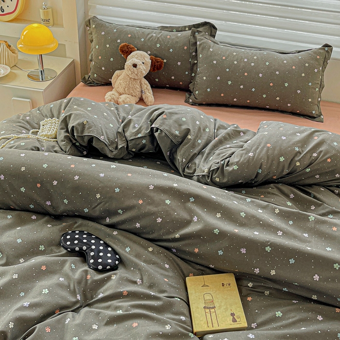 91家纺网 家纺一手货源 找家纺 布可家纺 2025新款水洗磨毛时尚印花四件套 浆果灰