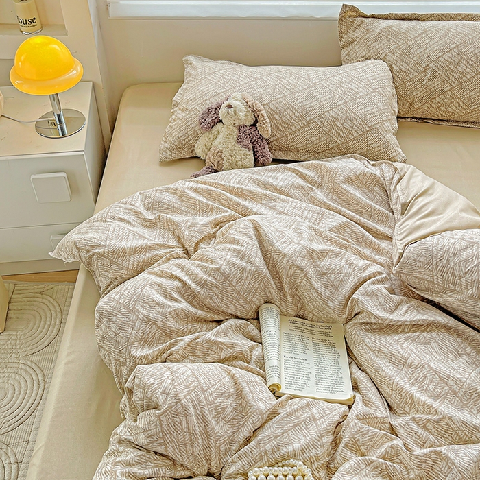 91家纺网 家纺一手货源 找家纺 布可家纺 2025新款水洗磨毛时尚印花四件套 麻花格