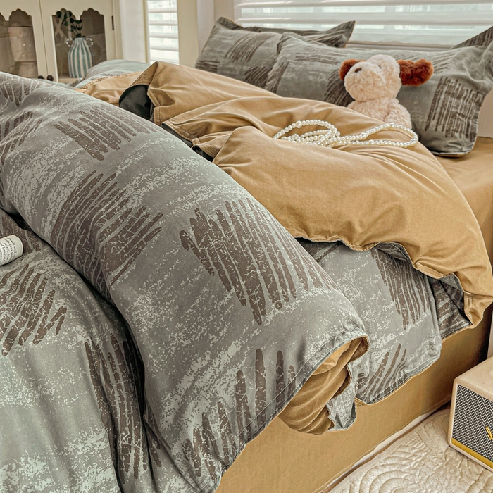 91家纺网 家纺一手货源 找家纺 布可家纺 2025新款水洗磨毛时尚印花四件套 米卡格-灰