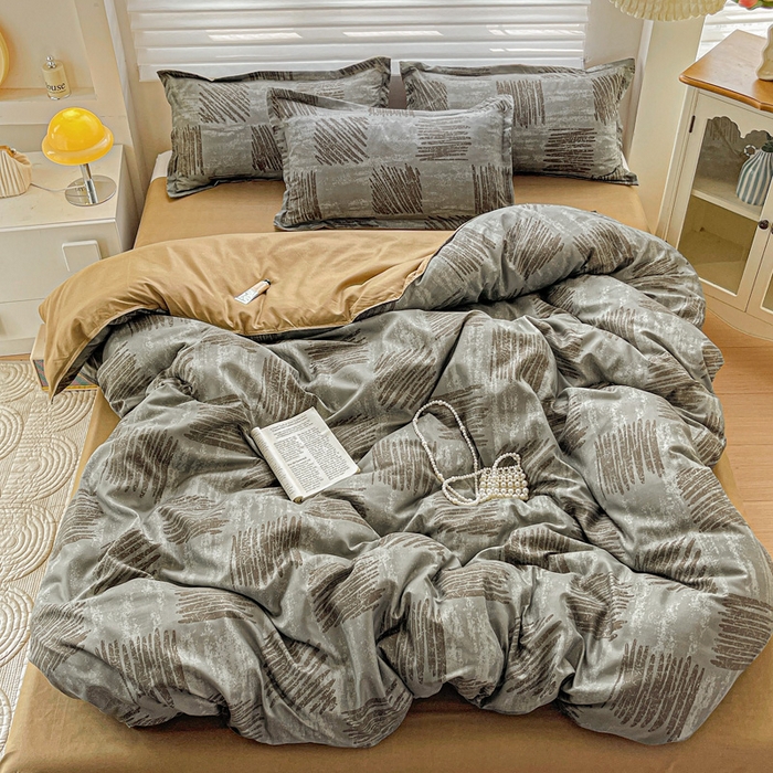 91家纺网 家纺一手货源 找家纺 布可家纺 2025新款水洗磨毛时尚印花四件套 米卡格-灰