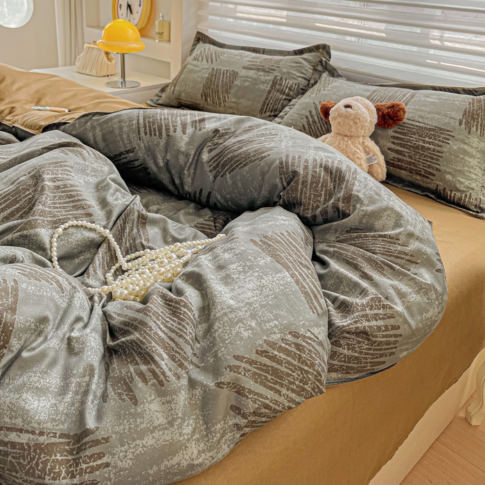 91家纺网 家纺一手货源 找家纺 布可家纺 2025新款水洗磨毛时尚印花四件套 米卡格-灰