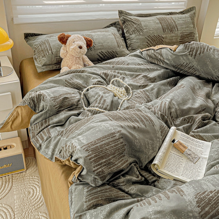 91家纺网 家纺一手货源 找家纺 布可家纺 2025新款水洗磨毛时尚印花四件套 米卡格-灰