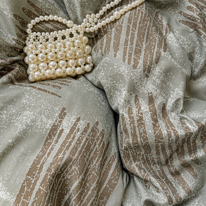 91家纺网 家纺一手货源 找家纺 布可家纺 2025新款水洗磨毛时尚印花四件套 米卡格-灰